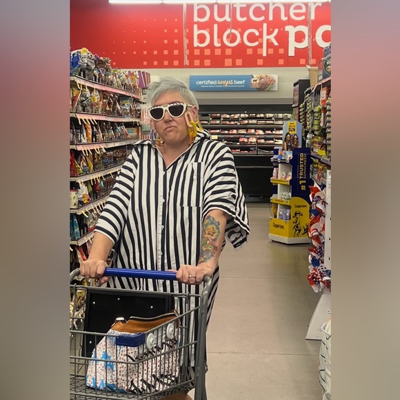 Meet your Posher, Ami - Picture 2 of 2